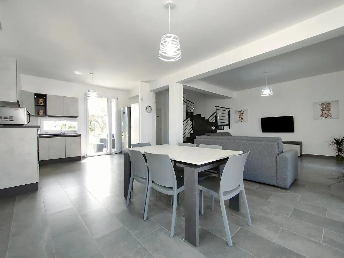 Villa Milicia ألتافيلا ميليتشا 0*,  إيطاليا