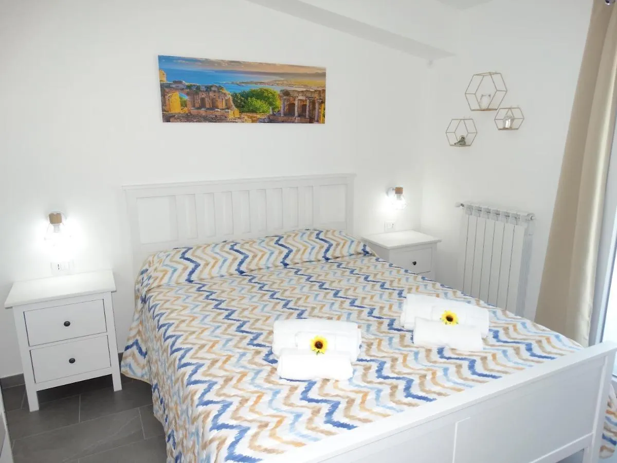 אלטאווילה מיליציה Villa Milicia  אלטאווילה מיליציה