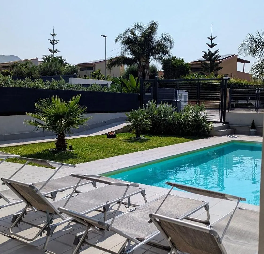 אלטאווילה מיליציה Villa Milicia 0*, אלטאווילה מיליציה